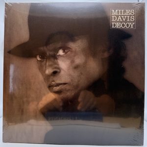 Photo 1: Miles Davis Decoy 1984 sealed Columbia FC 38991 LP front cover
