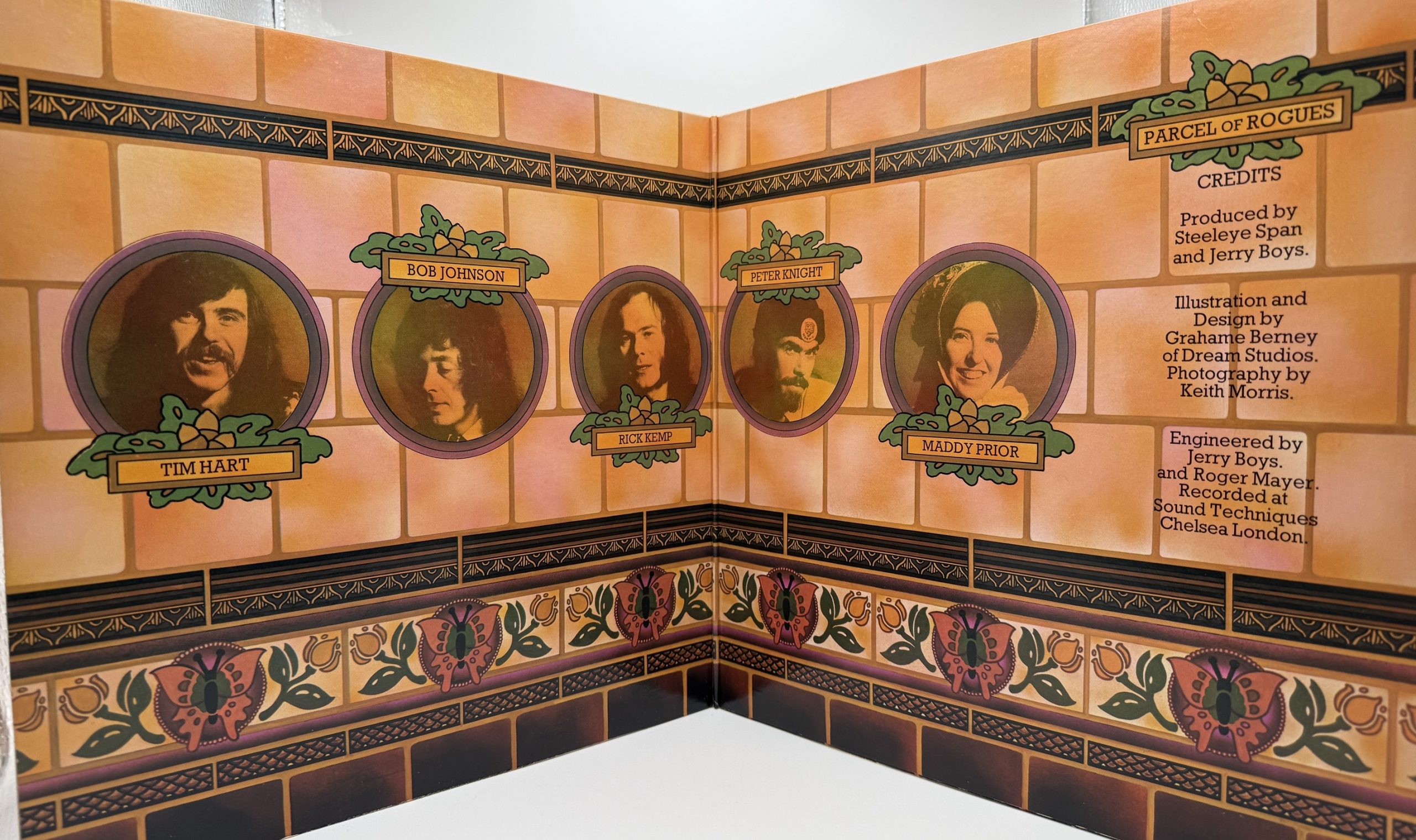 Steeleye Span Parcel of Rogues 1973 gatefold interior with band portraits