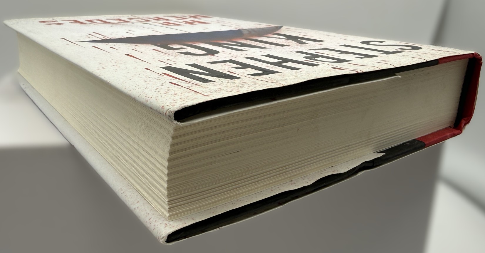 Stephen King Mr Mercedes 2014 hardcover clean page edges – Ruby's Reading Shelf